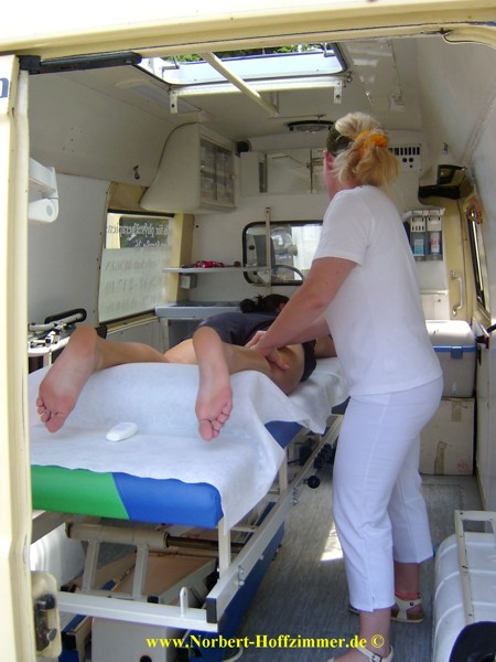 Massage im Massage-Mobil von Norbert Hoffzimmer